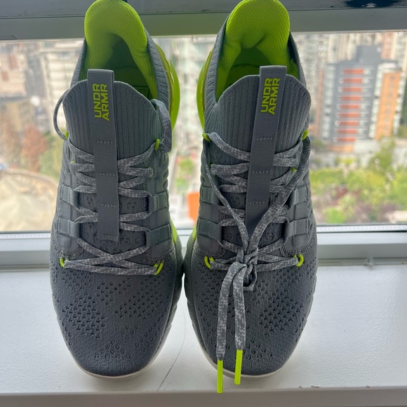 Under Armour HOVR women 9.5 - Picture 2 of 3